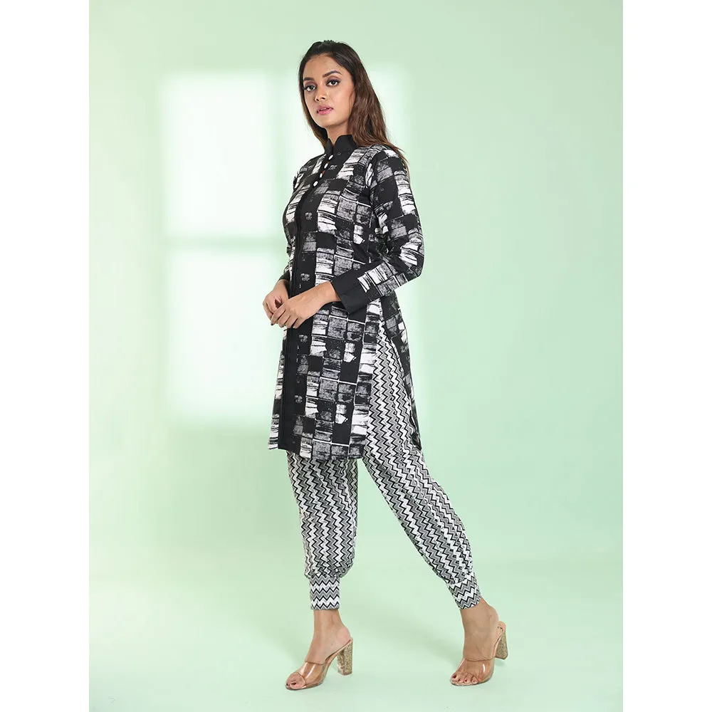 CHARUKRITI Black Cotton Abstract Printed Straight Stitched Kurta with Salwar (Set of 2)
