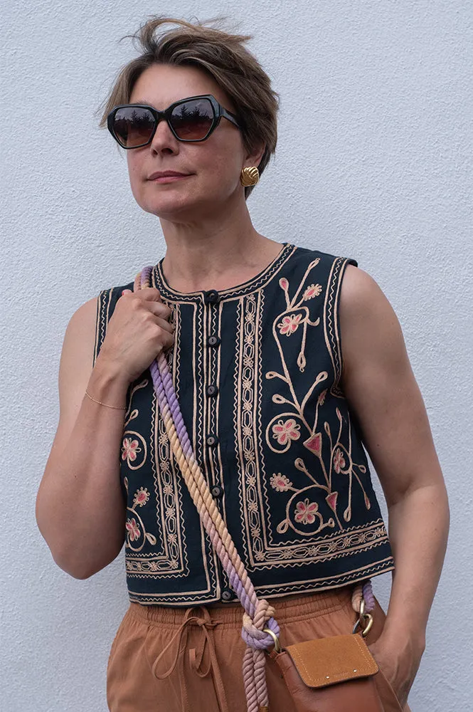 Maison Hotel Gabri Hendrix Garden Onyx Vest