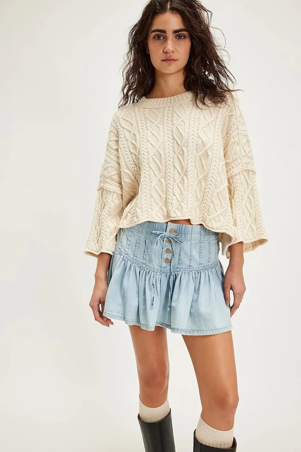 utcoco Women's Y2k Trendy Stretch High Waisted Jean Skirt Casual Button-Fly A Line Ruffle Pleated Denim Mini Skirt