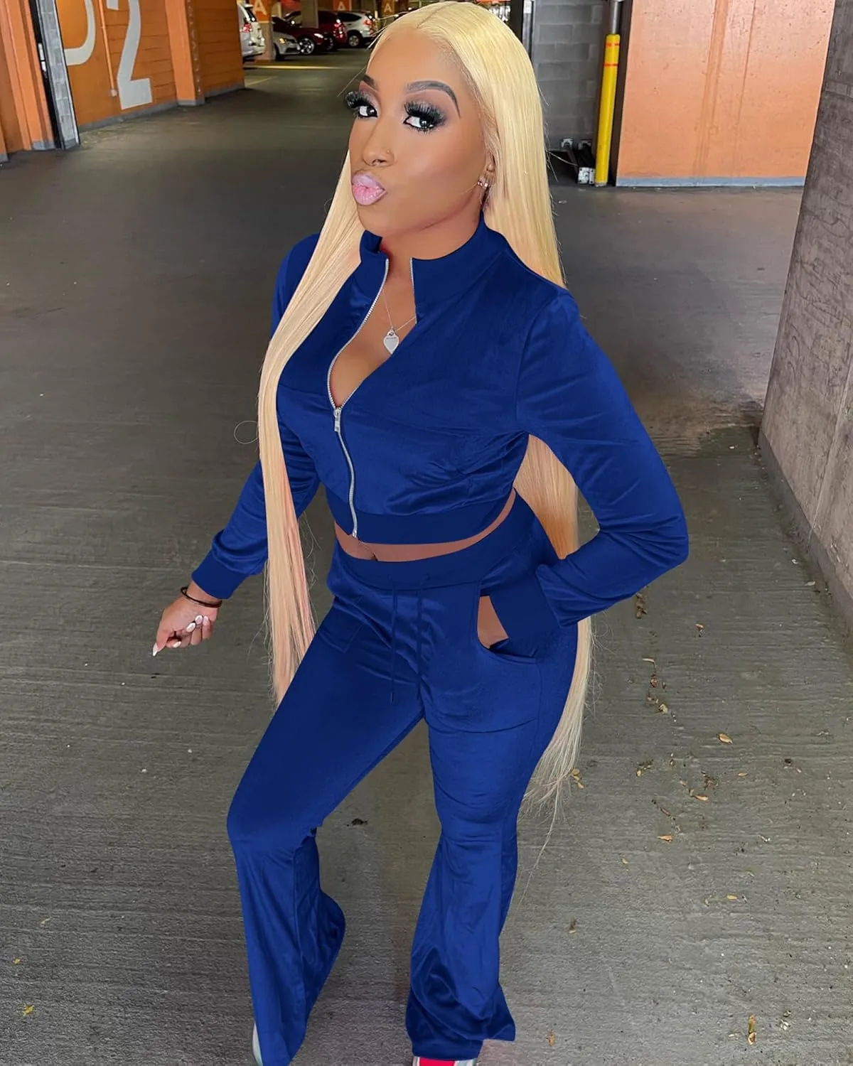 Women Velour Sweat Suits 2 Piece Outfits Tracksuits Long Sleeve Zip Up Jacket Flare Pants Cute Casual Matching Suit
